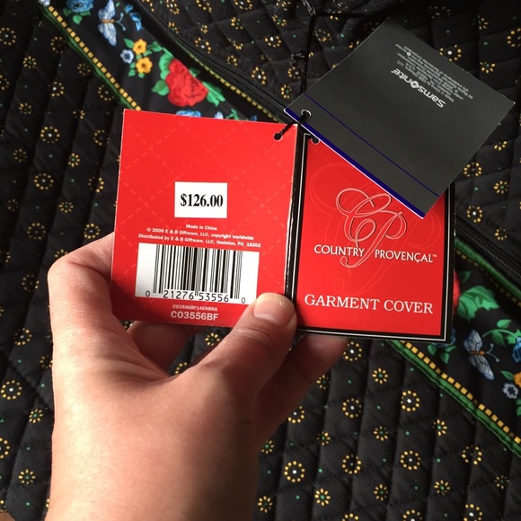 PRICE DROP!! Quilted garment bag - Picture 3 of 3